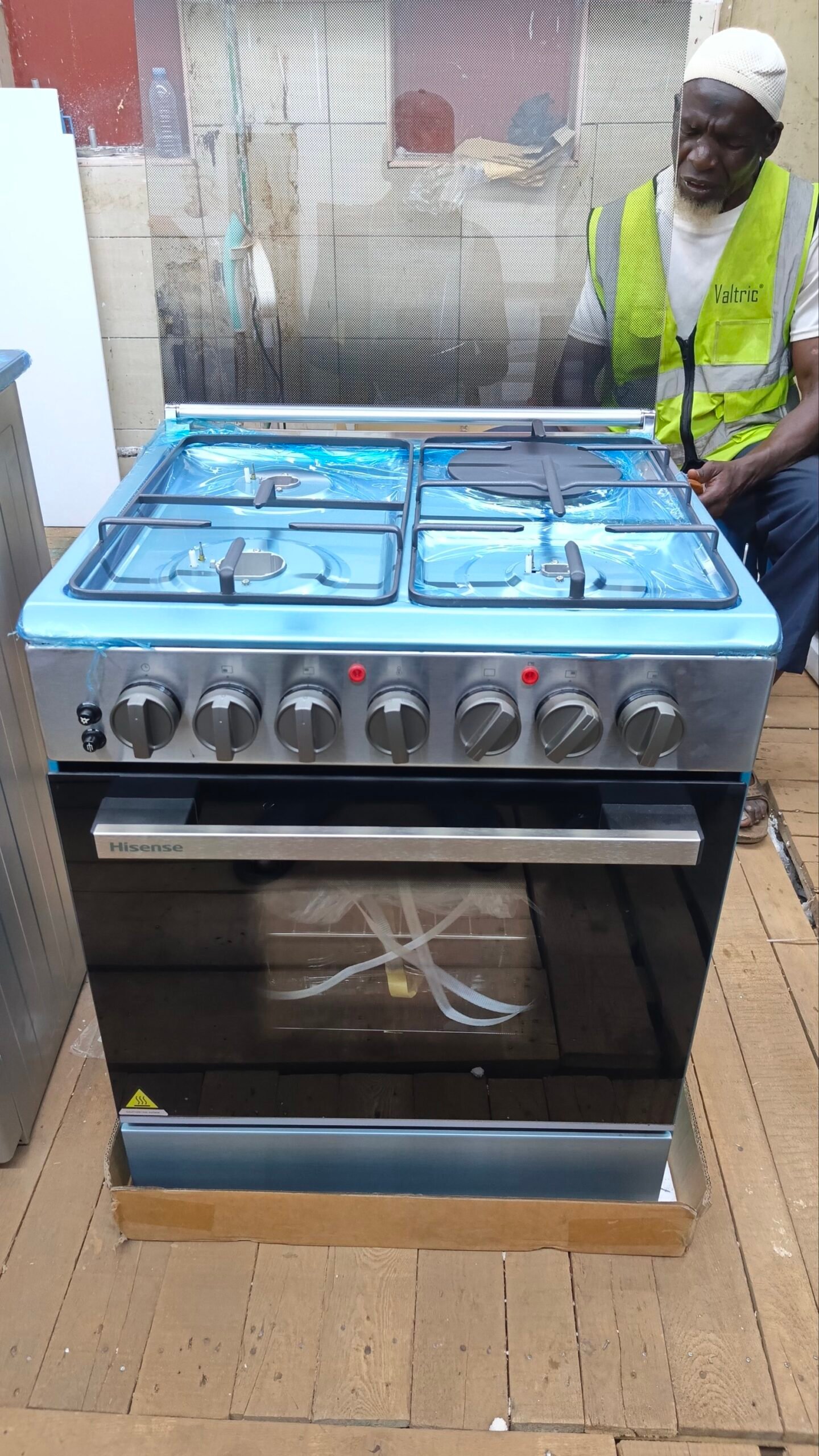 Hisense 60×60cm Cooker – 3 Gas Burners + 1 Electric Hotplate, Stainless Steel - Image 2
